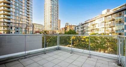 Modern 3BR 4 Beds Prime Downtown Spot