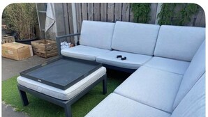 Property grounds - Delightful 4-bedroom house in Breda perfect for your getaway. Close to Centre (Breda)