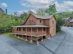 Exterior - Welcome to This4br/4ba Where Modern Luxury and Memories Come Together! (Sevierville)