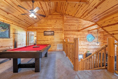 Welcome to This4br/4ba Where Modern Luxury and Memories Come Together!