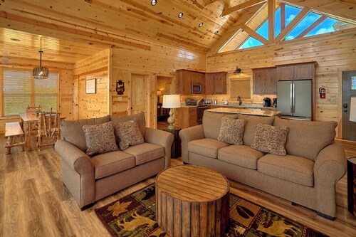 Swimmin' Hole Lodge