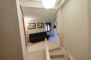 Smart TV - APARTAMENTO REFORMADO EN LLIRIA CENTRO/ 2Hab (Lliria)