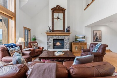 Villa Montane | Ski In Ski Out & Walk to Village