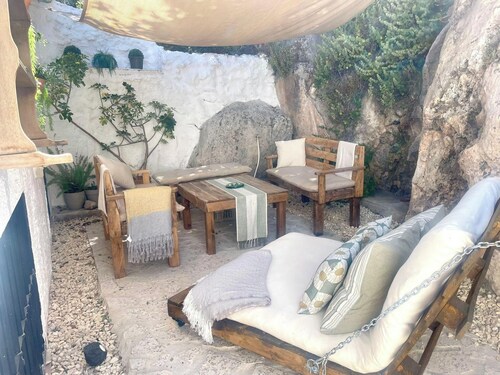 2-bed Country House - Mountain Views - Sleeps 6