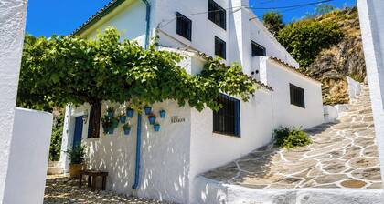 2-bed Country House - Mountain Views - Sleeps 6