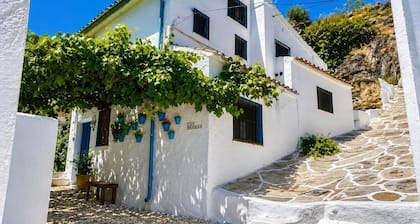 2-bed Country House - Mountain Views - Sleeps 6