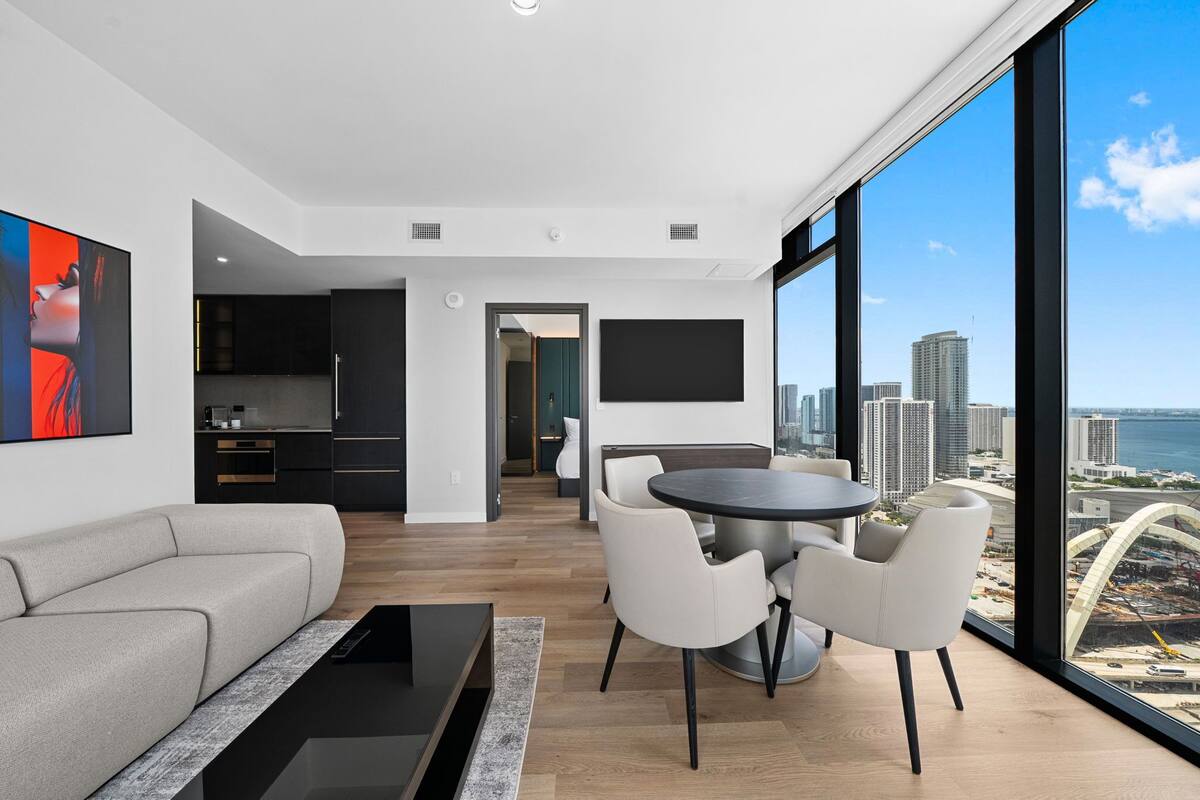 Suíte superior, 2 quartos, vista para a cidade | Roupas de cama premium