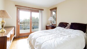 5 habitaciones, tabla de planchar con plancha y acceso a internet 