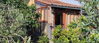 La Cabaña del Llano — piscine et jardin privatifs dans la dehesa d’Estrémadure, frontière Portugal