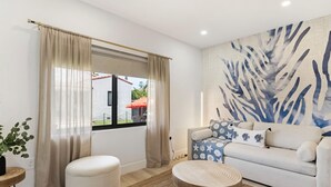 Smart TV, stereo - All New Home, 30% Discount for Month Stay, Parking (Miami)