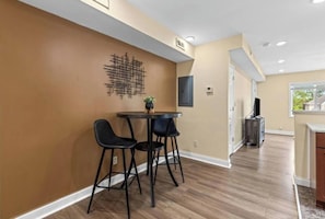 Dining - The Queen City Hub 3 (Cincinnati)