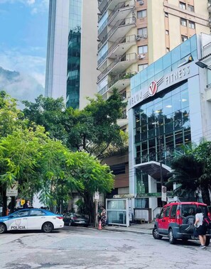 Exterior - Luxurious penthouse with a pool, sauna, and privacy. (Rio de Janeiro)