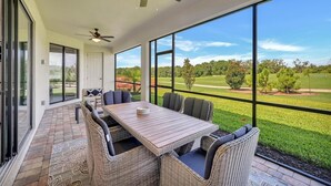 Outdoor dining - Luxury 3BR Home on the 9th fairway in Lakewood National (Bradenton)