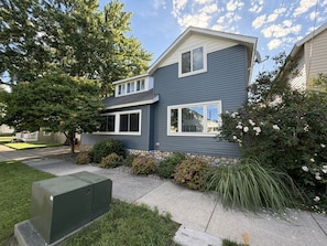 Exterior - Spacious 4BR Retreat | Pet Friendly | Near Beach & Downtown (Grand Haven)