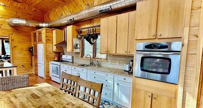 Boutique Northwoods Lake House - Sandy Beach - ATV Access - Sleeps 10