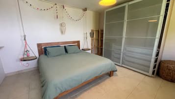 1 chambre, fer et planche à repasser, Wi-Fi gratuit, draps fournis