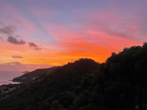 Adorable 1-bedroom apartment with garden and sea view in St Barths
