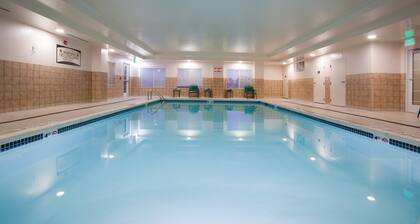 Studio Suite Near DEN | Breakfast Included