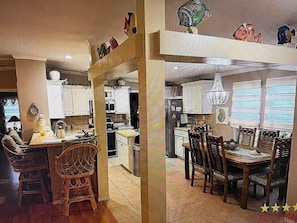 Dining - Peaceful 3-bedroom house with AC in Flagler Beach (Flagler Beach)