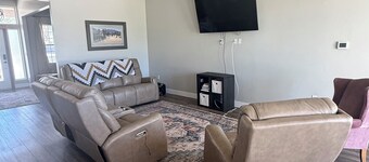 Kerby Korner 6-bedroom house with AC in adorable Pima