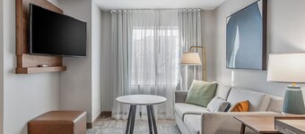 Rocklin Suite with Kitchen | Free Daily Breakfast