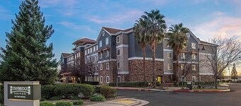 Rocklin Suite with Kitchen | Free Daily Breakfast