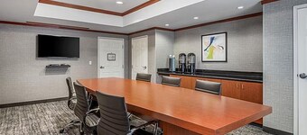 King Suite With Free Daily Breakfast