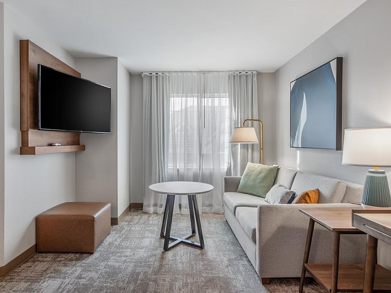 TV, DVD player, offices