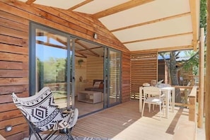 Outdoor dining - Family Lodge Morea in Forest (STE FAUSTE)