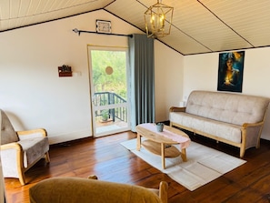 Luxury Apartment, Balcony, Lake View | Living area - Medalin Harmony  (Nuwara Eliya)