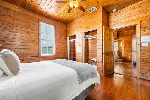 Family Retreat Near Gruene & Schlitterbahn