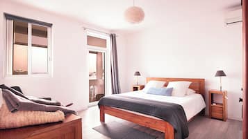 2 chambres, fer et planche à repasser, Wi-Fi, draps fournis