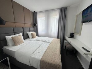 Laptop workspace, free WiFi - HOTEL PERLA (Sarajevo)