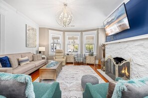 Living area - Coastal Retreat w/ Bocce Court | 1.5 Blks to Beach (Ventnor City)
