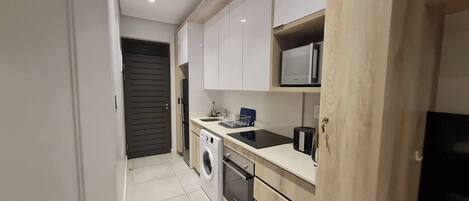 Apartment, 1 Bedroom, Accessible | Private kitchen