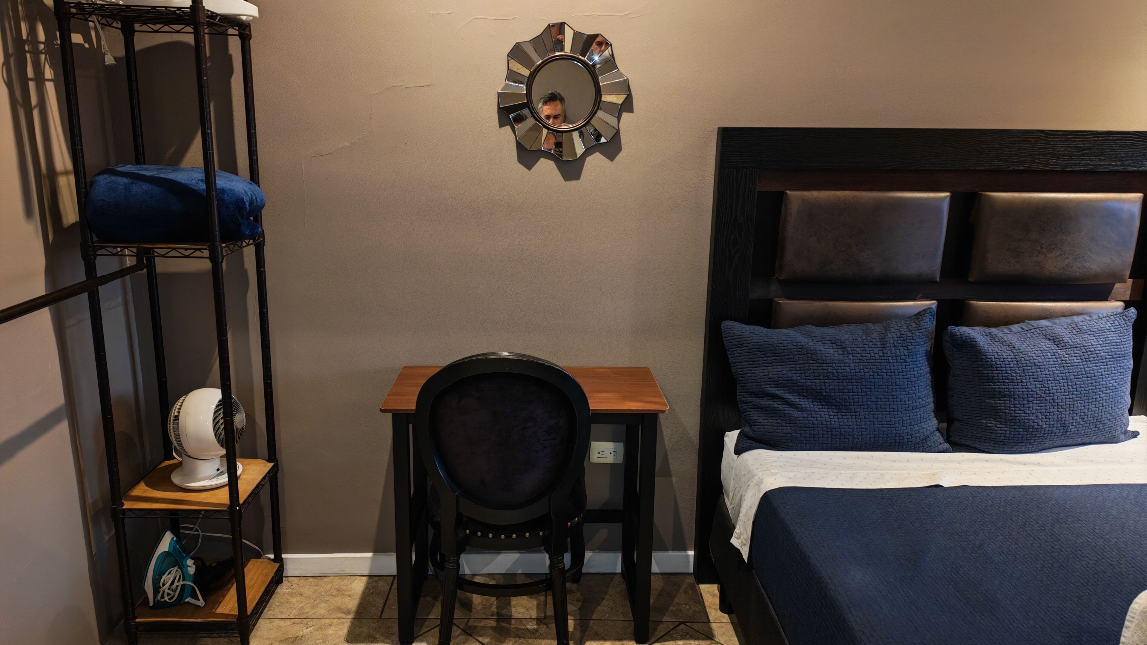 2 chambres, bureau, fer et planche à repasser, Wi-Fi gratuit