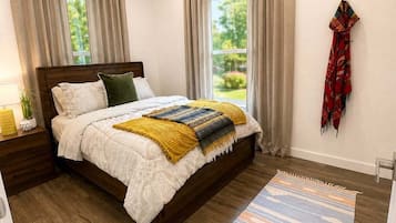2 chambres, fer et planche à repasser, Wi-Fi gratuit, draps fournis