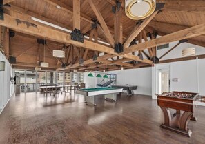 Spielezimmer