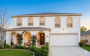 Exterior - Luxury Davenport Villa: Private Oasis with Pool Near Disney & Attractions (Davenport)