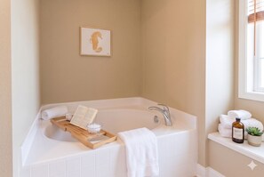 Bathroom - Luxury Davenport Villa: Private Oasis with Pool Near Disney & Attractions (Davenport)