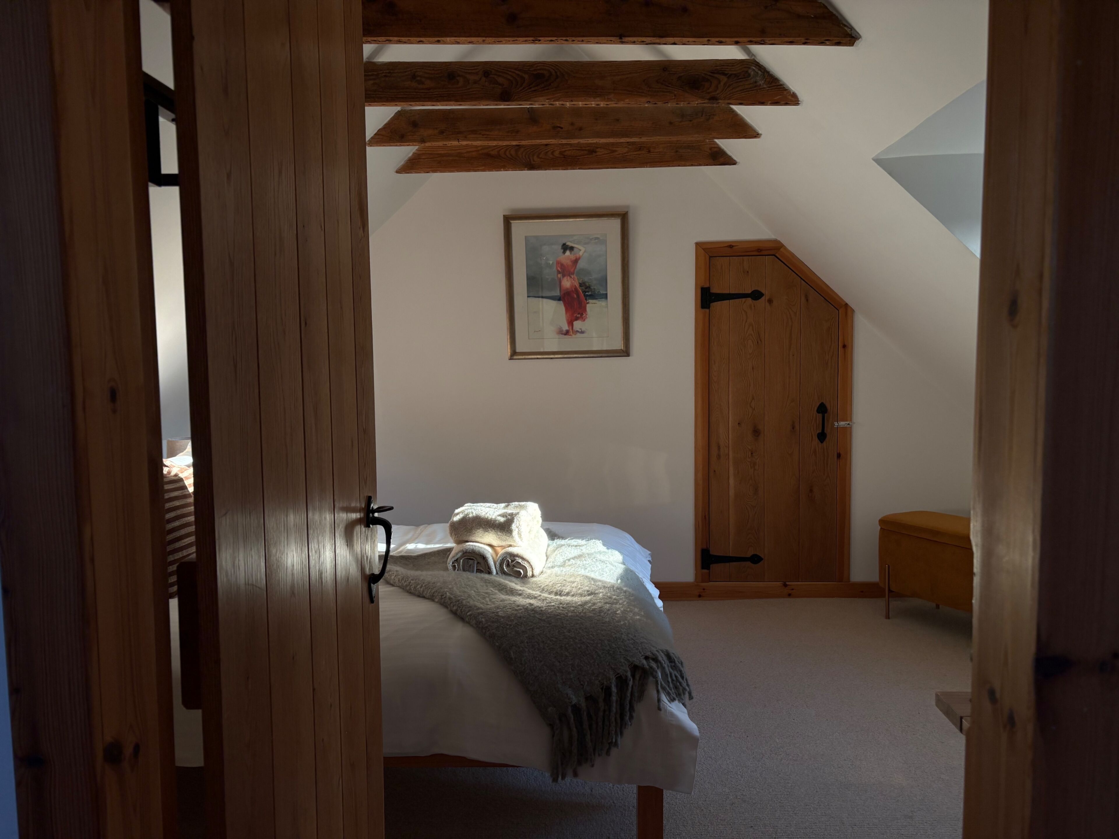 2 slaapkamers, een strijkplank/strijkijzer, gratis wifi, beddengoed