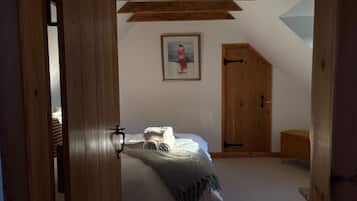 2 slaapkamers, een strijkplank/strijkijzer, gratis wifi, beddengoed