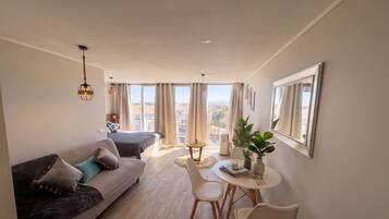 Studio | Living area