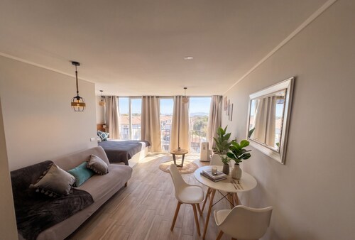 Edificio Beauchef by Domus Travels