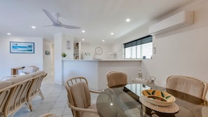 Dining - 1/20 Bauer Street Bargara (Bargara)
