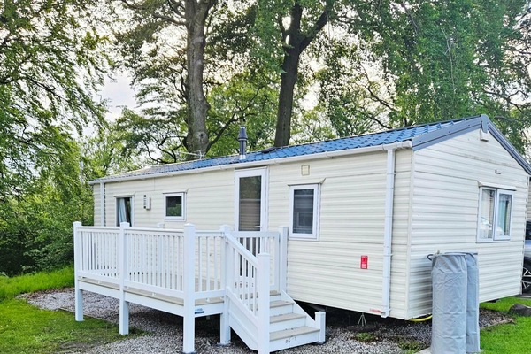 Enjoy a stay in the stunning Yorkshire Dales at Bowland Fell Holiday Park in this 2 bed, 6 berth caravan. Perfect base for exploring.
