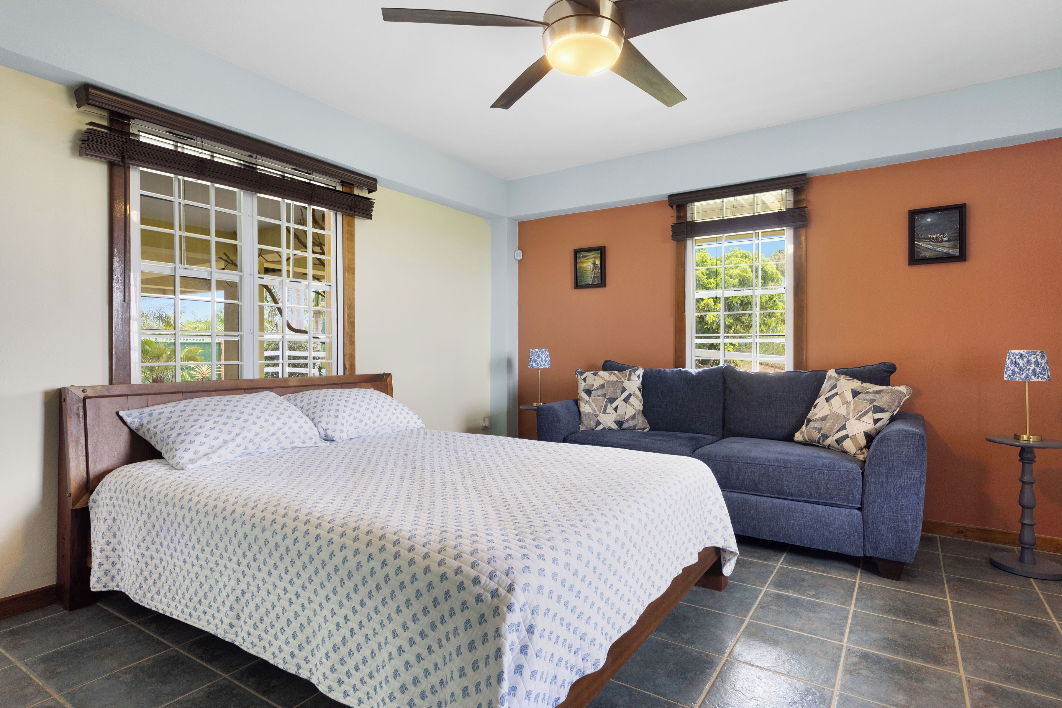 Villa | WiFi (free), bed sheets