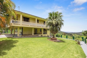 Villa | Exterior