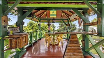 Villa | Outdoor dining