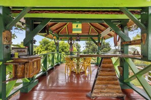 Vila | Tempat makan outdoor